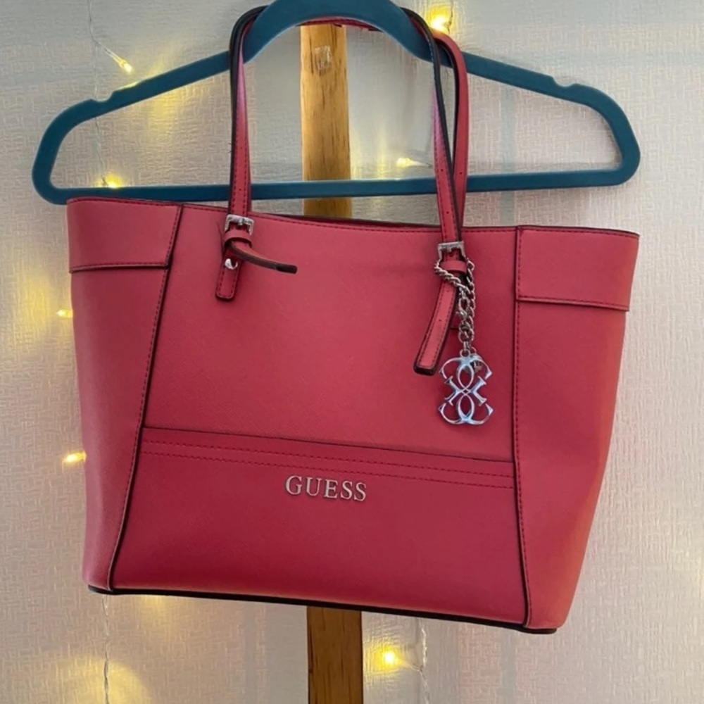 Guess pink pure